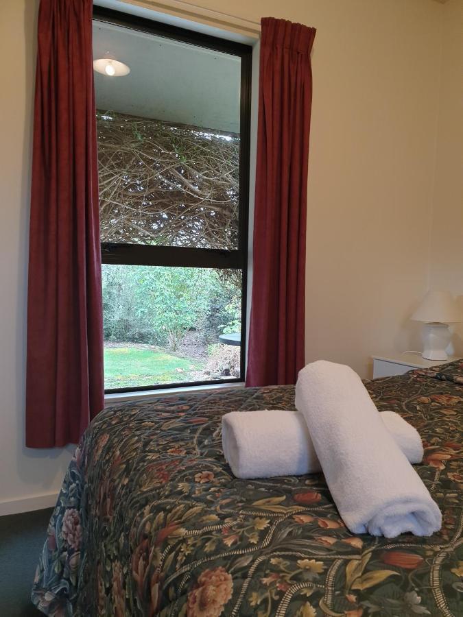 Lake Brunner Country Motel & Holiday Park Moana Zimmer foto